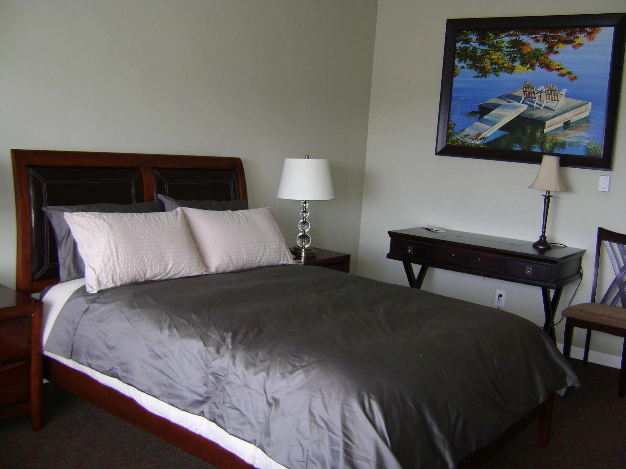 Inn Harbor View